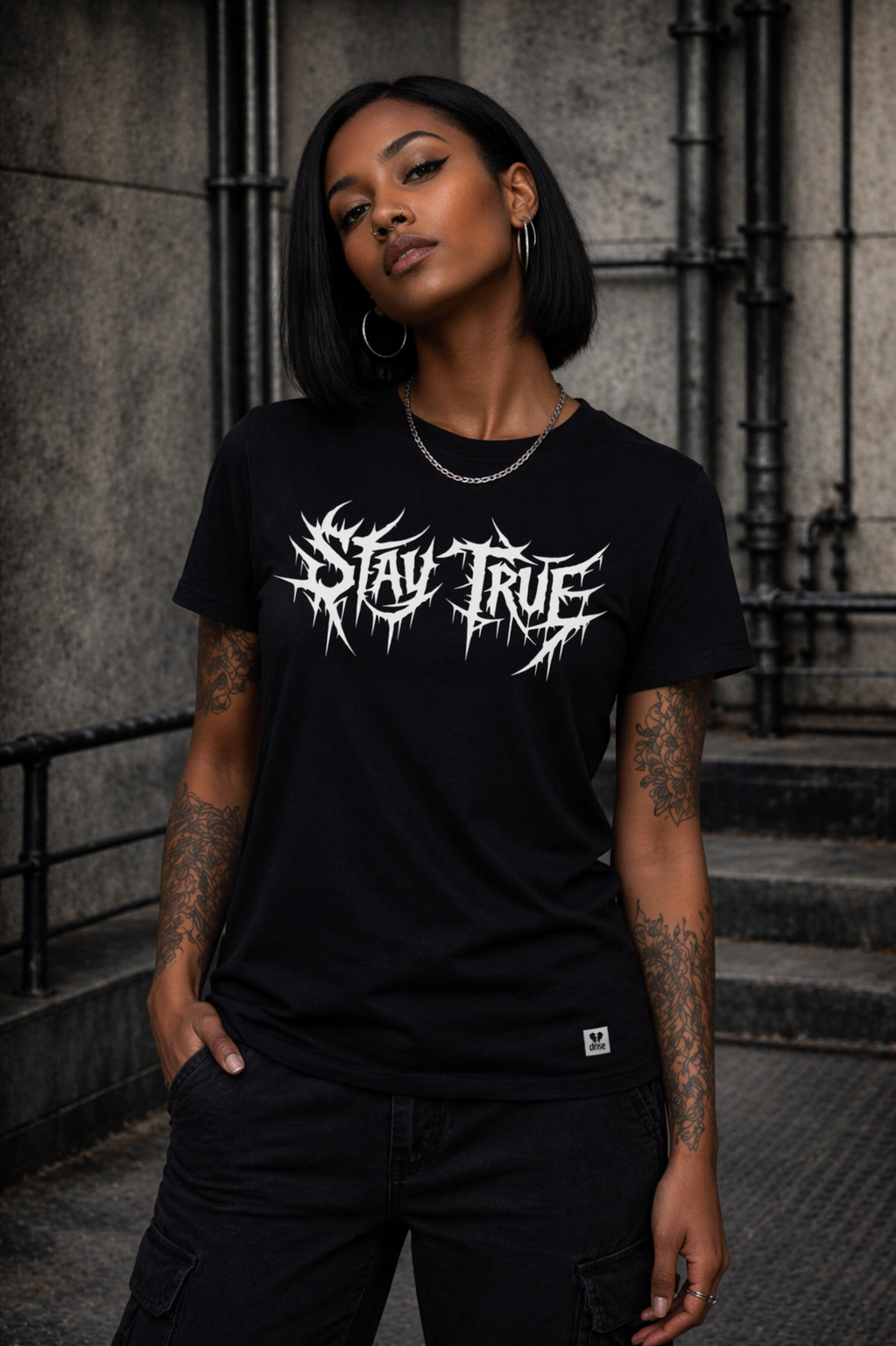 ORGANIC T-SHIRT - "Stay True" - front - black